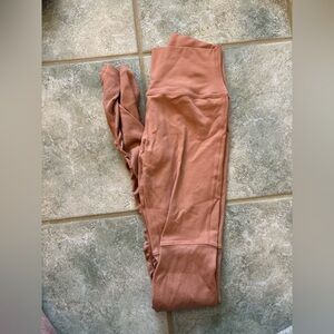 Alo Yoga leggings